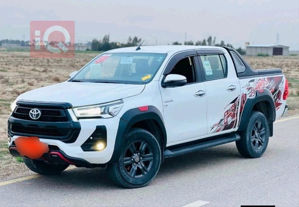 تويوتا هايلوكس